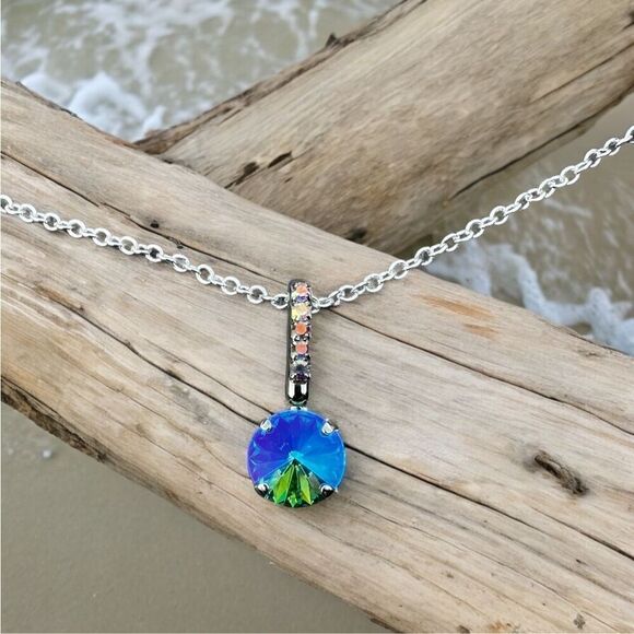 Handcrafted necklace with Swarovski crystal and chain - Picture 6 of 6